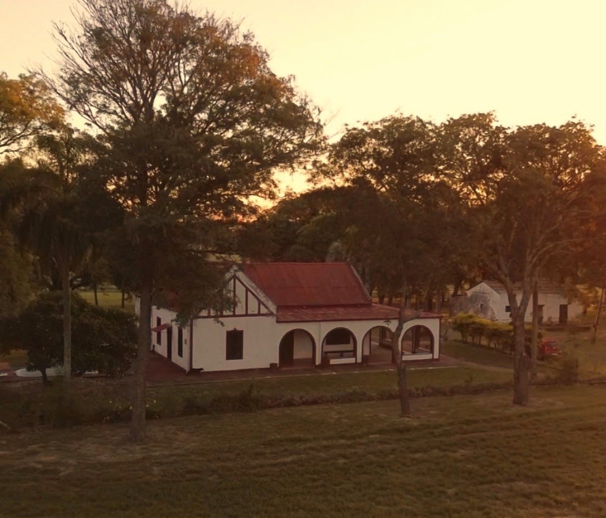 Casco de Ñapindá al atardecer
